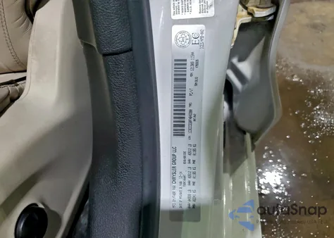 2015 Chrysler 200 C z USA, uszkodzony, nr VIN 1C3CCCEG0FN643380